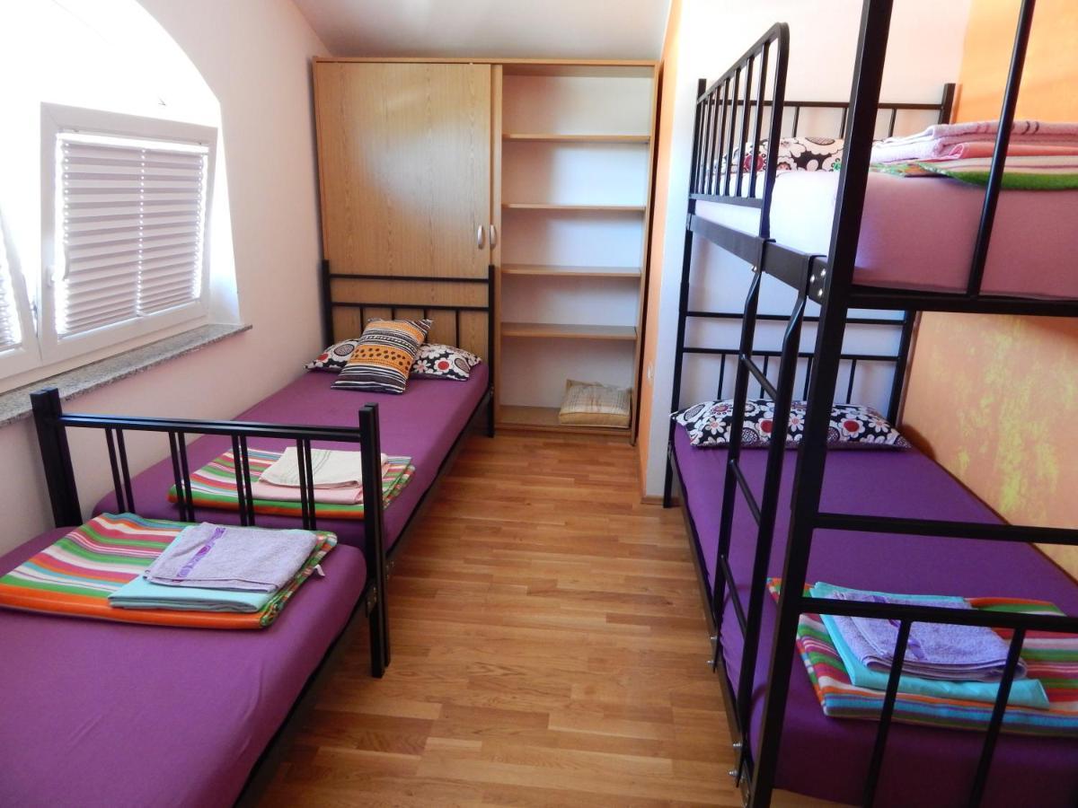 Hostel Ociski Raj Козина Экстерьер фото