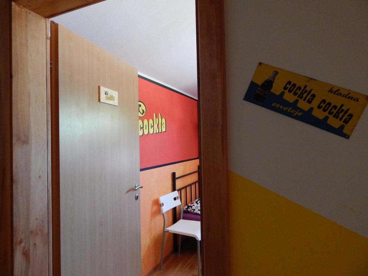 Hostel Ociski Raj Козина Экстерьер фото