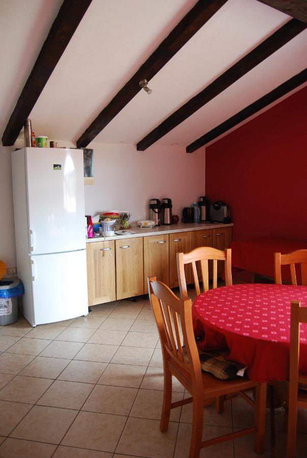 Hostel Ociski Raj Козина Экстерьер фото