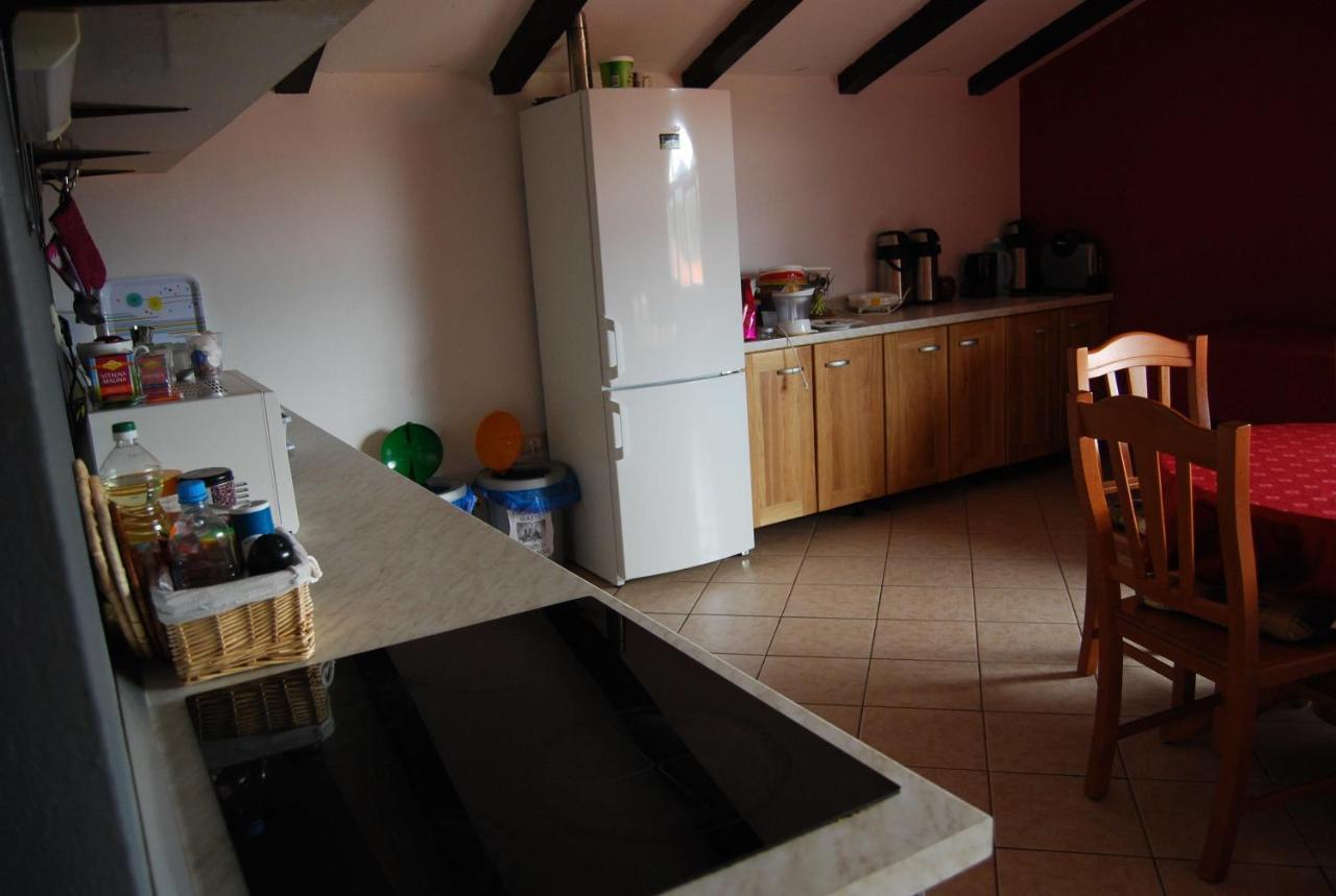 Hostel Ociski Raj Козина Экстерьер фото