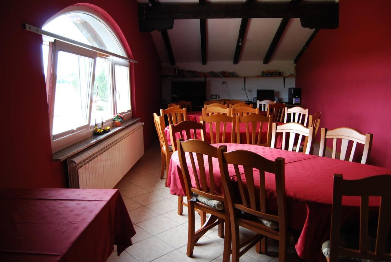 Hostel Ociski Raj Козина Экстерьер фото